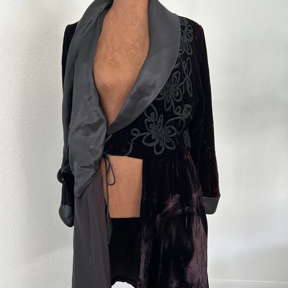 Vintage Victoria's Secret Gold Label Velvet Robe Wrap Sz. Medium with Flaws - Picture 13 of 15